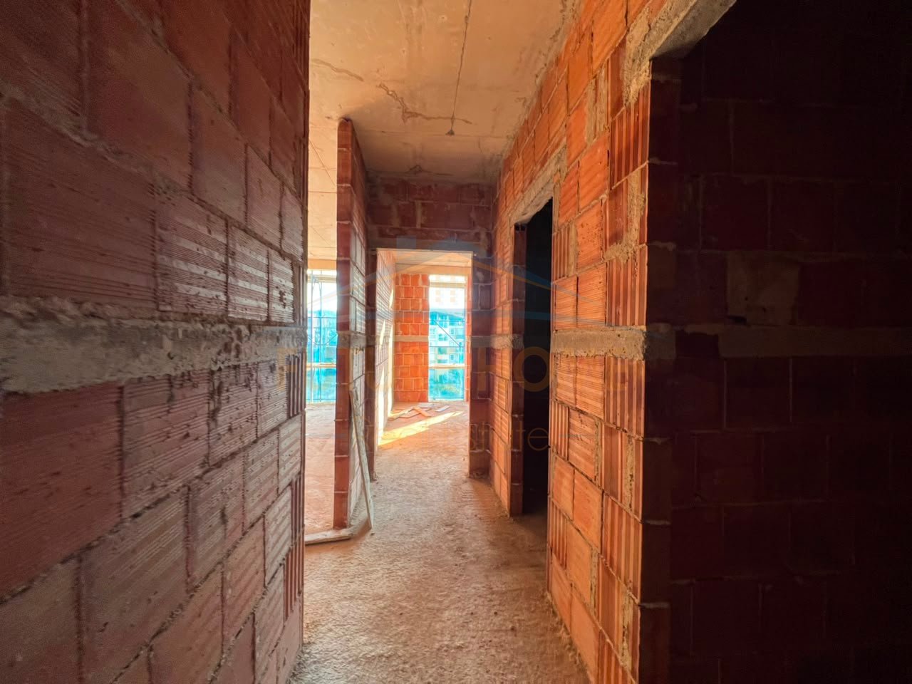 Shitet, Apartament 1+1, Sauk " Grow Green ", Tiranë.