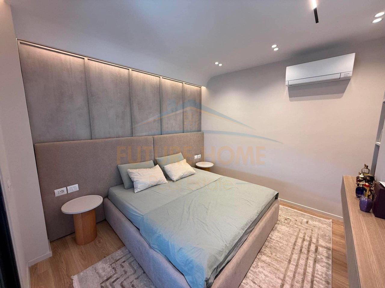 Shitet, Apartament 2+1+ Post Parkimi, Residenca "Oasis", Unaza e Re