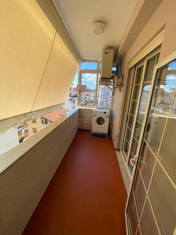 Qera, Apartament 1+1, Pazari i Ri, Tiranë.
