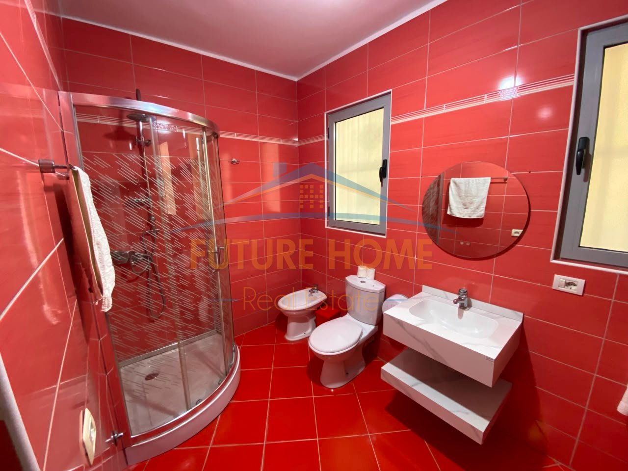 Shitet, Apartament 1+1, Fresku, Tiranë