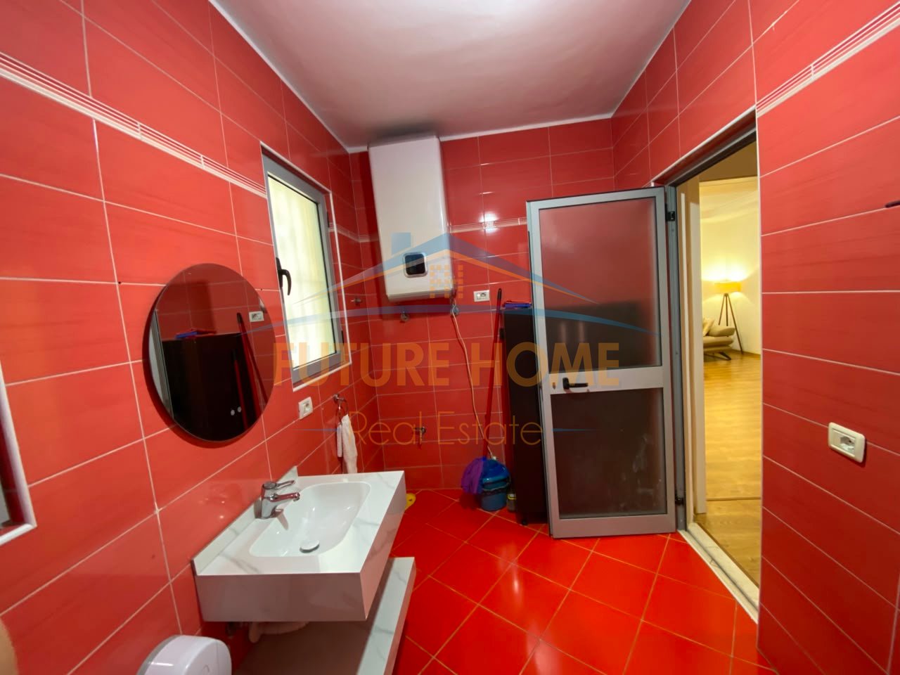 Shitet, Apartament 1+1, Fresku, Tiranë