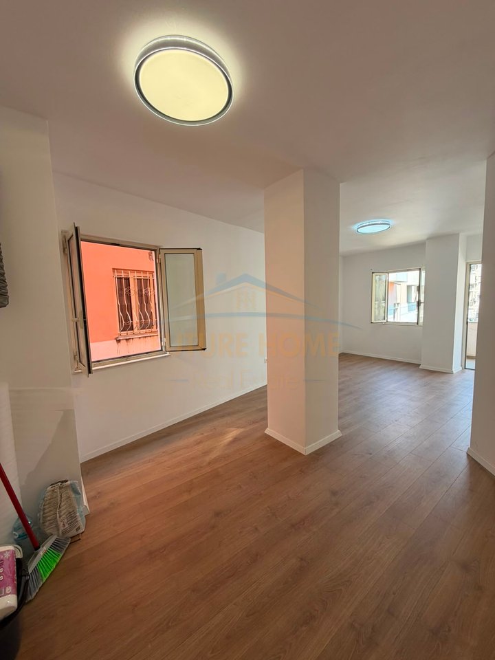 For sale, Apartment 1+1, Fresku Restaurant, Fresk.