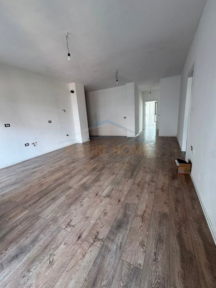 Shitet, Apartament 3+1+2, Kompleksi Ndregjoni, Rruga Jordan Misja