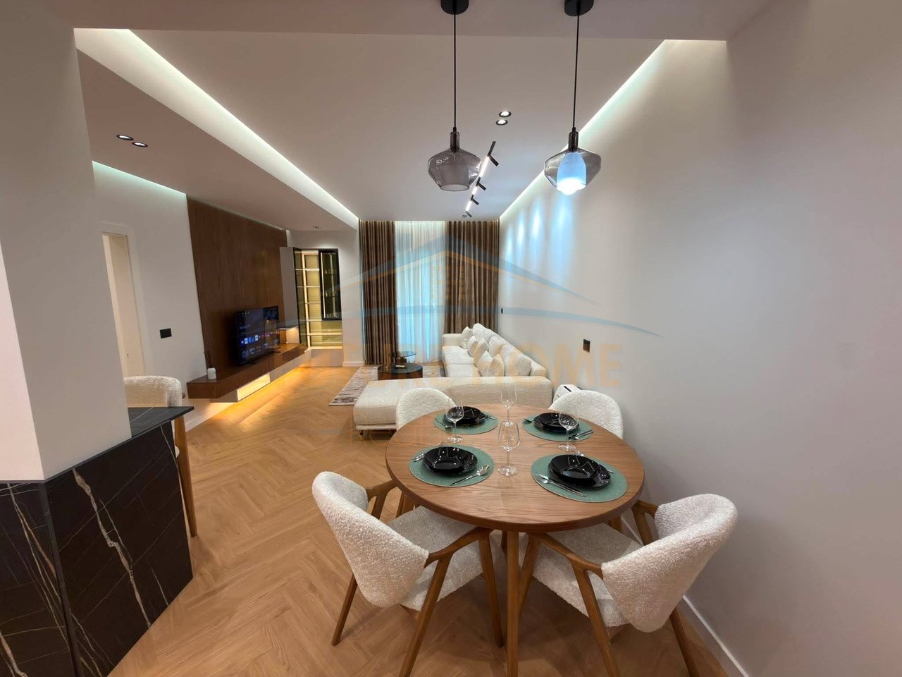 In Vendita, Appartamento di Lusso 2+1, Giardino Botanico di Tirana