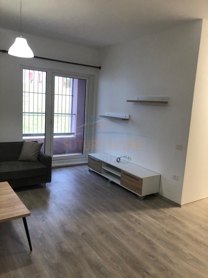 Affitto, Appartamento 2+1+2, Complesso Mangalem, Tirana.