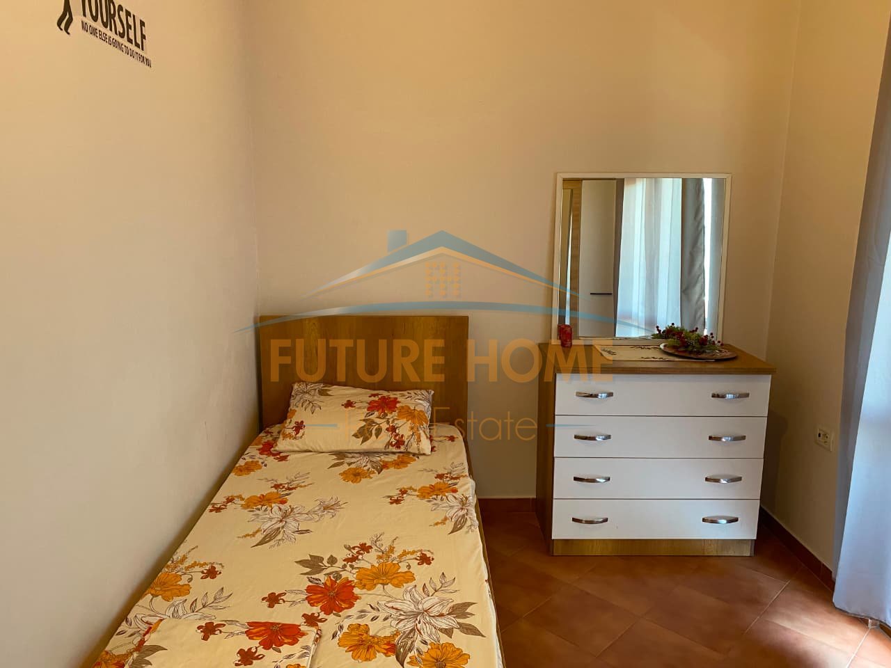 Affitto, Appartamento 2+1, Comune di Parigi, Tirana.