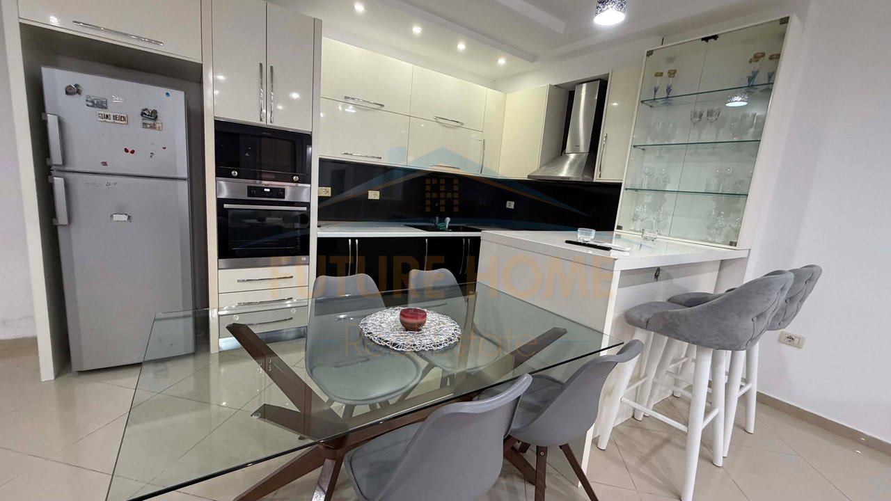 Qera, Apartament 2+1+2, Unaza e Re