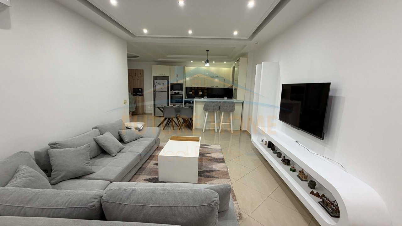 Qera, Apartament 2+1+2, Unaza e Re