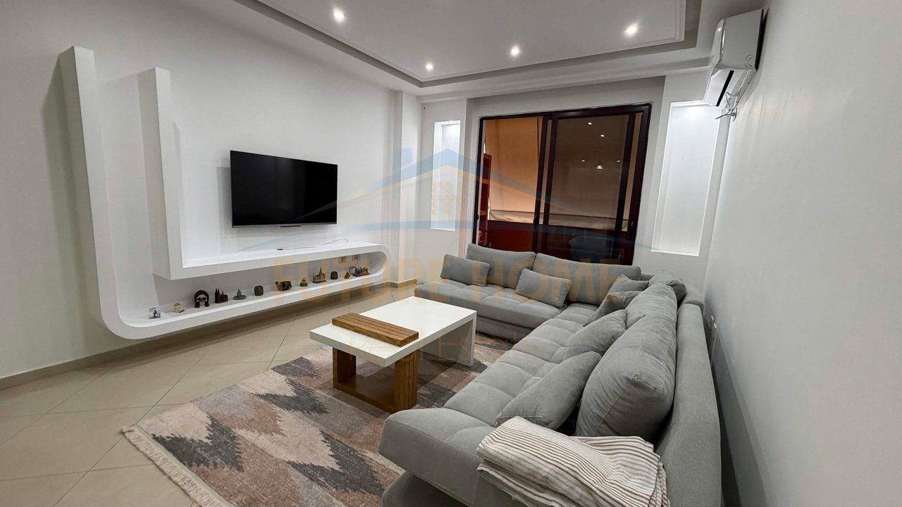 Qera, Apartament 2+1+2, Unaza e Re