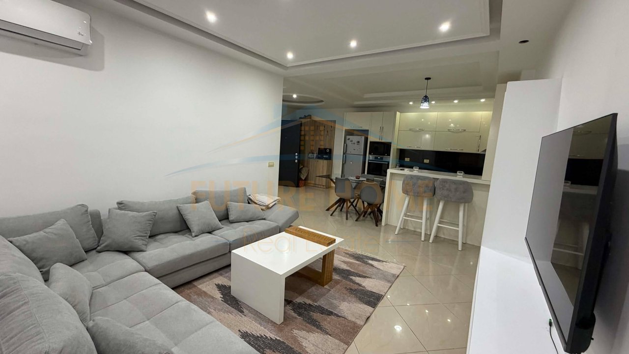 Qera, Apartament 2+1+2, Unaza e Re