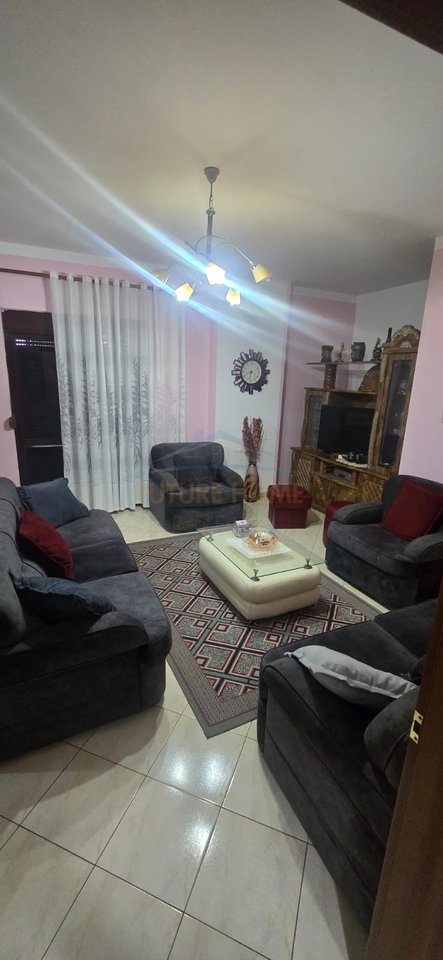 Shitet, Apartament 2+1+Depo, Ish Rajoni,Durres