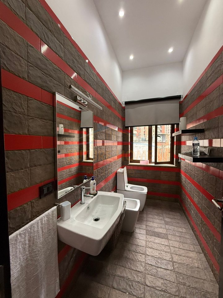 For sale, Apartment 2+1+2, Center, Tirana