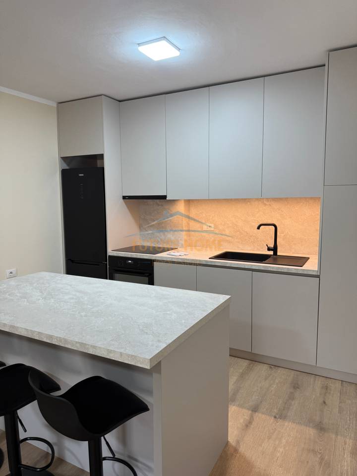 Qera, Apartament 2+1+2 +Depo + Post Parkimi, Kombinat, Tiranë.