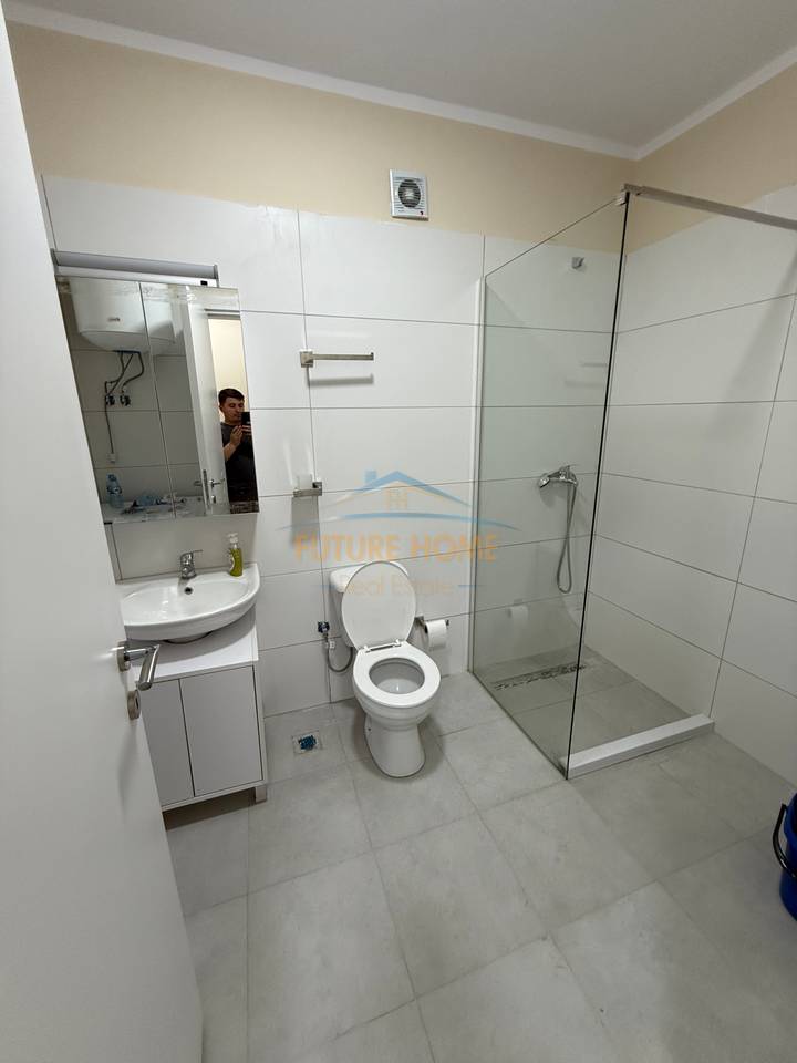 Qera, Apartament 2+1+2 +Depo + Post Parkimi, Kombinat, Tiranë.