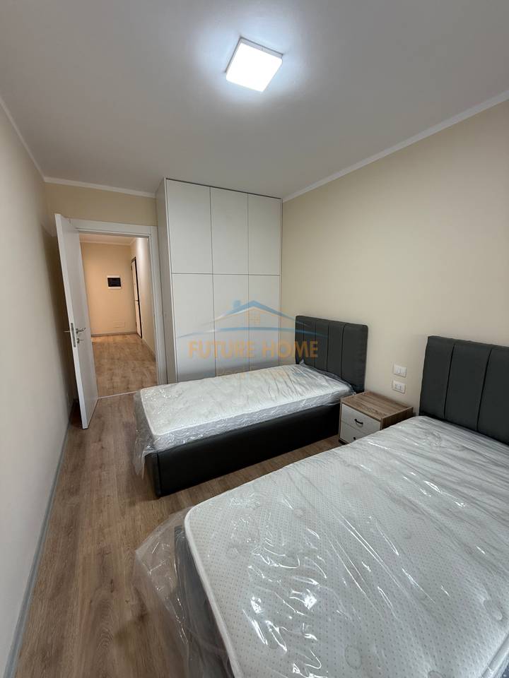 Qera, Apartament 2+1+2 +Depo + Post Parkimi, Kombinat, Tiranë.
