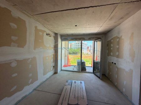 Shitet, Apartament 1+1, Qerret, Kavaje