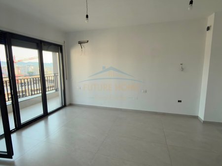 Rent, Apartment 3+1+2, Ndregjoni Complex, Tirana