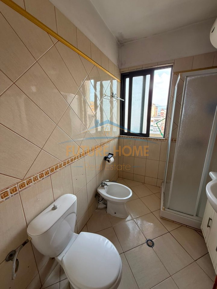 Shitet, Apartament 2+1, Kopshti Botanik, Tiranë