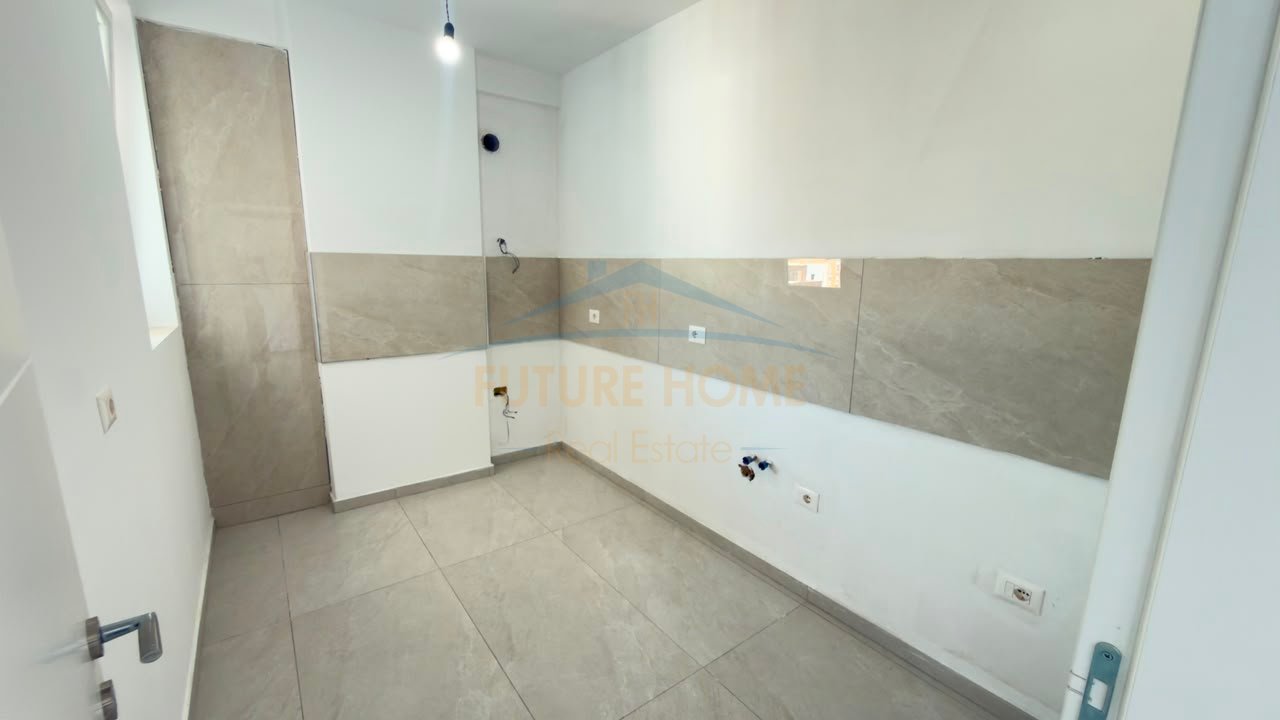 Rent, Apartment 3+1+2, Ndregjoni Complex, Tirana