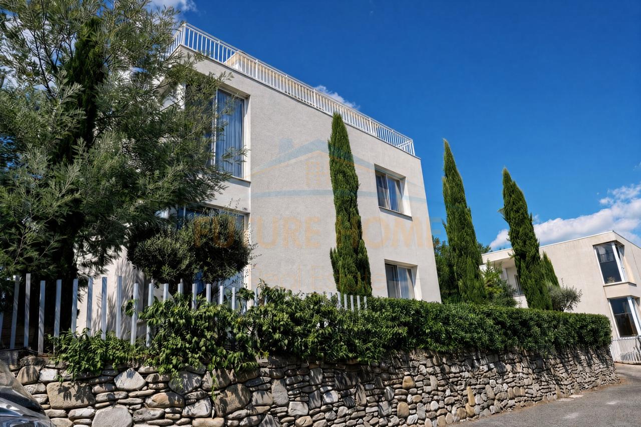 For sale, 3-story villa, Bërzhitë.