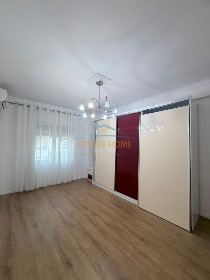 Shitet, Apartament 2+1, Kopshti Zoologjik, Tiranë.