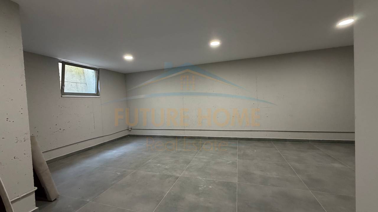 Rent, 3-Storey Villa, "Green Valley" Complex, Dry Lake, Tirana