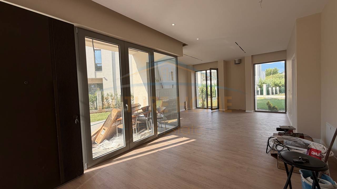 Rent, 3-Storey Villa, "Green Valley" Complex, Dry Lake, Tirana