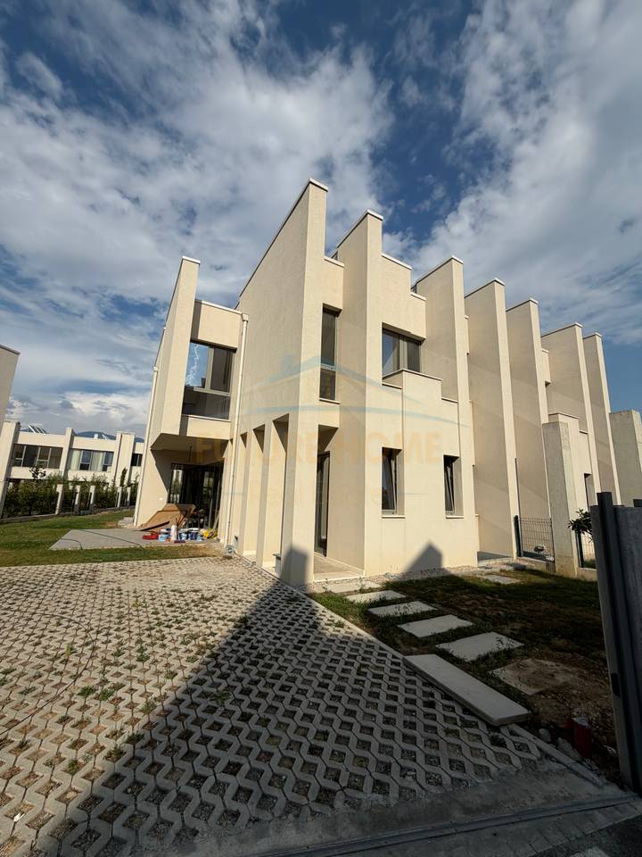 Rent, 3-Storey Villa, "Green Valley" Complex, Dry Lake, Tirana