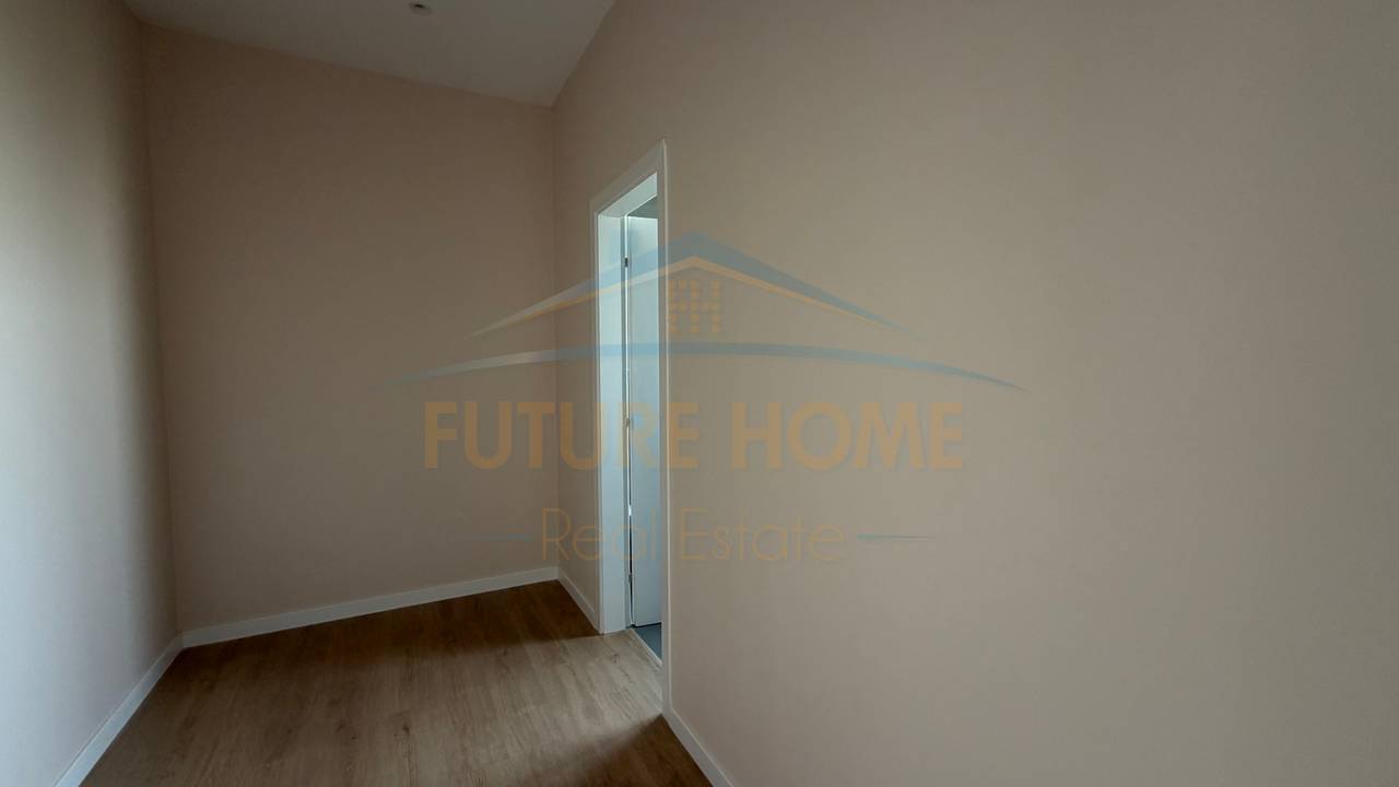 Rent, 3-Storey Villa, "Green Valley" Complex, Dry Lake, Tirana