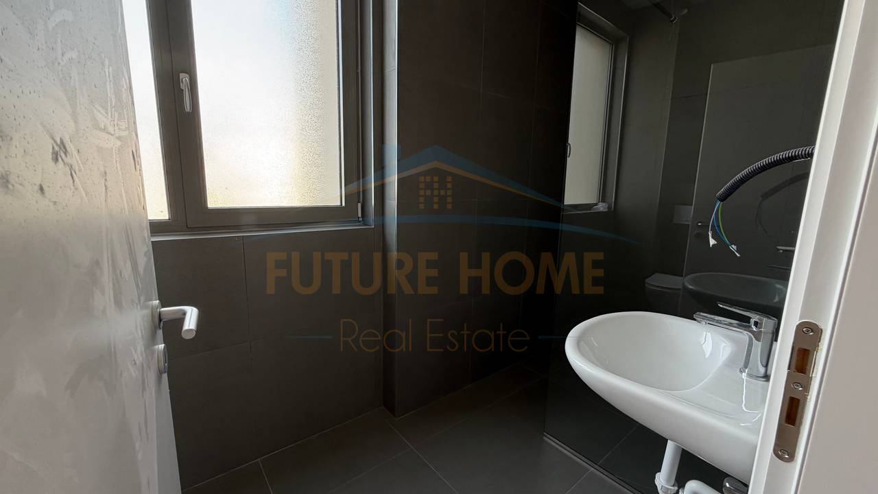 Rent, 3-Storey Villa, "Green Valley" Complex, Dry Lake, Tirana