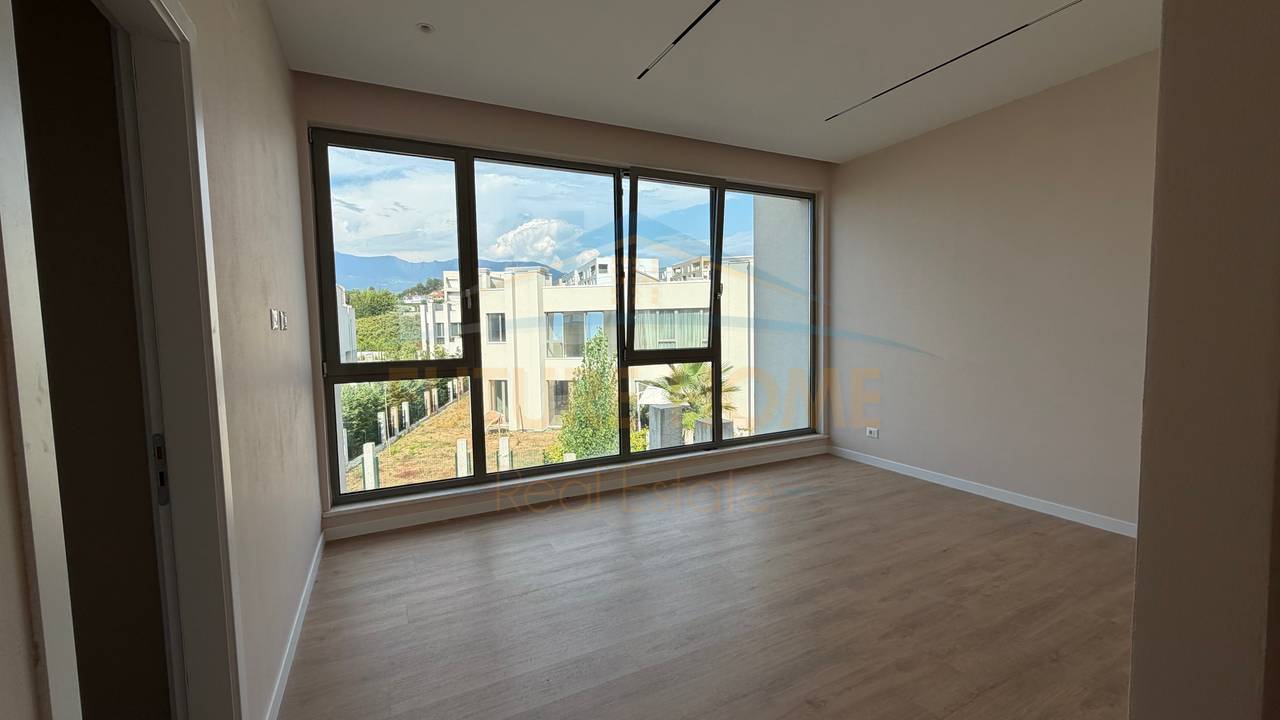 Rent, 3-Storey Villa, "Green Valley" Complex, Dry Lake, Tirana