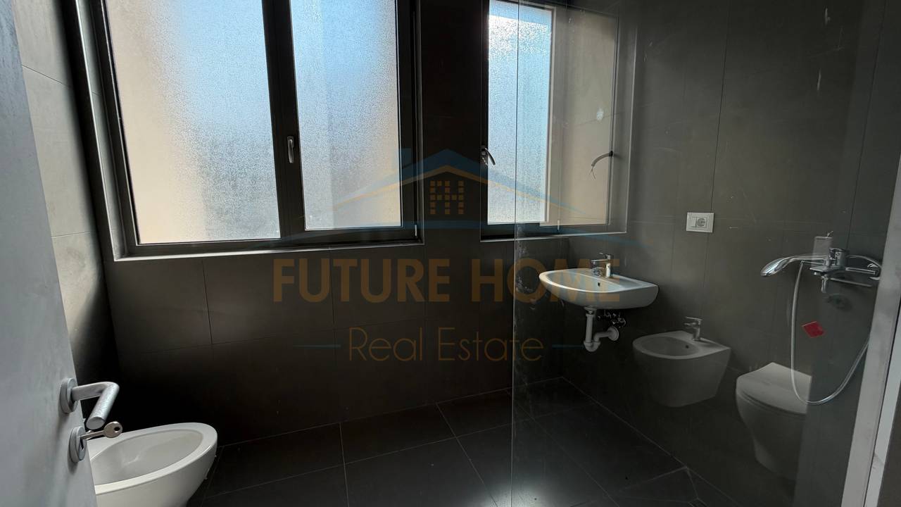 Rent, 3-Storey Villa, "Green Valley" Complex, Dry Lake, Tirana