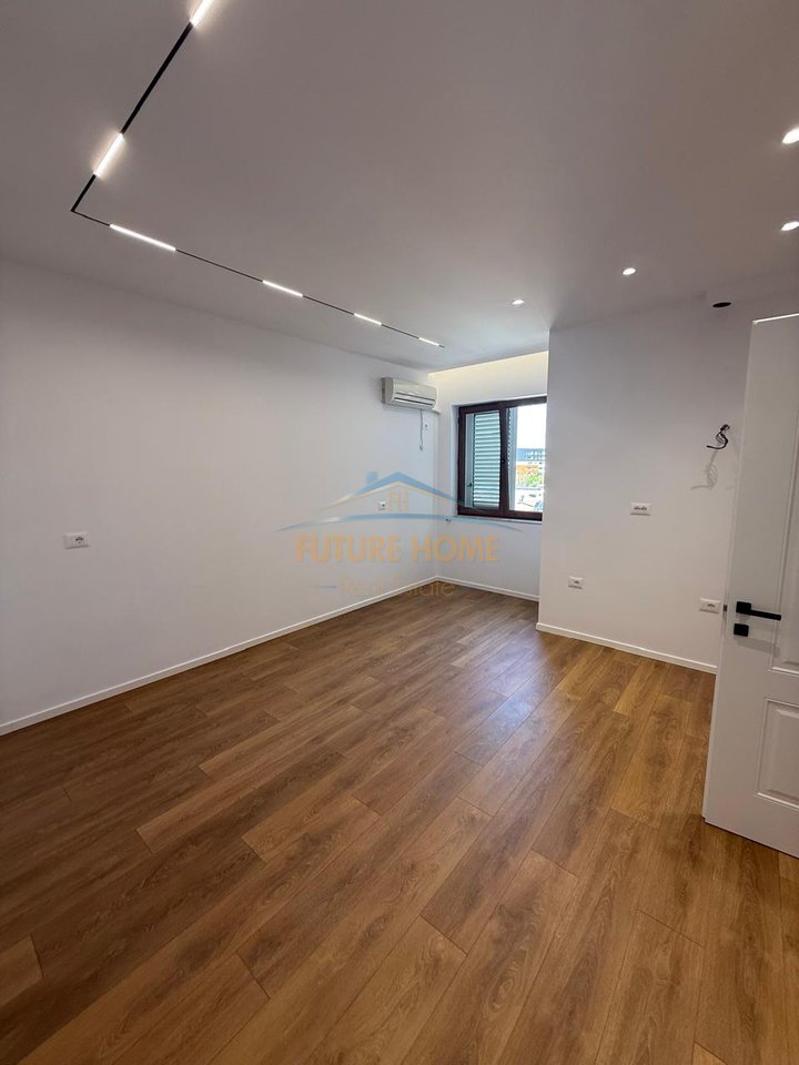 For sale, Apartment 2+1+1, Fadil Bodinaku Street, Tirana