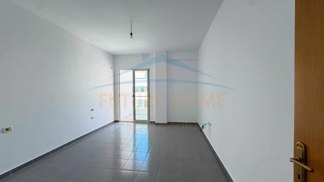 Apartment 2+1 for sale – Yzberisht, opposite KMY.
