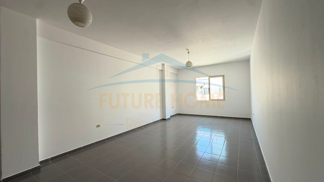 Apartment 2+1 for sale – Yzberisht, opposite KMY.