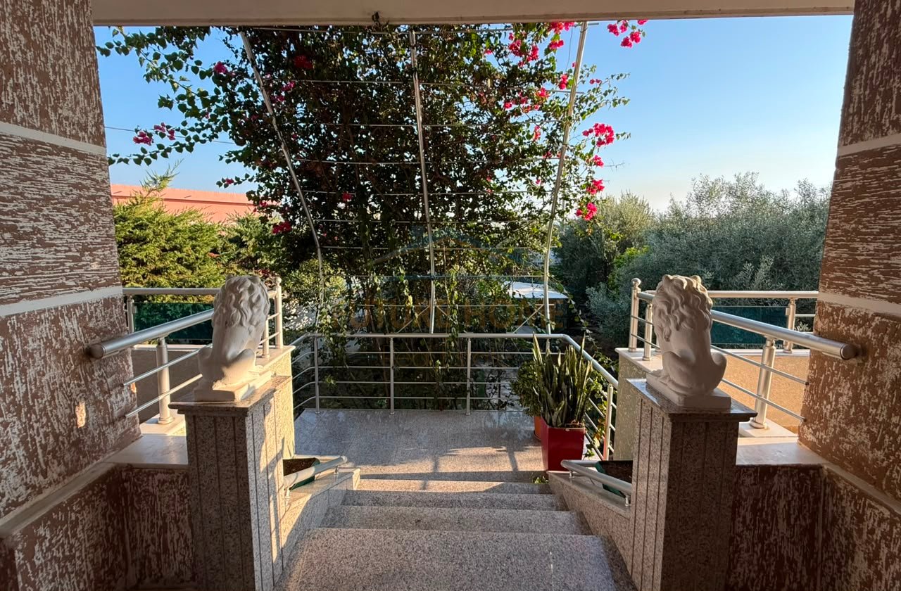 For sale, 2-Storey Villa, ¨Damian Humariti¨ Street, Vlorë