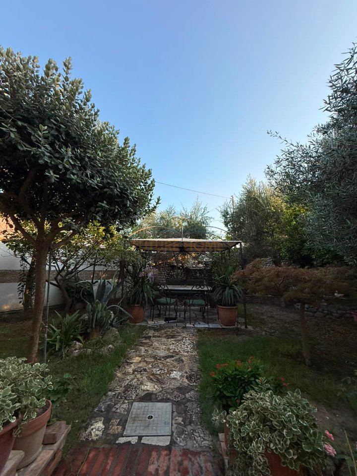 For sale, 2-Storey Villa, ¨Damian Humariti¨ Street, Vlorë