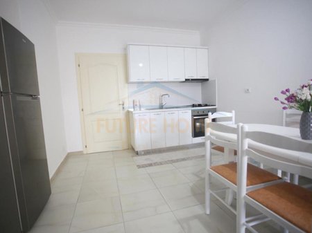 Shitet, Apartament 3+1+2+2 Ballkone, Shkembi Kavajes, Durres