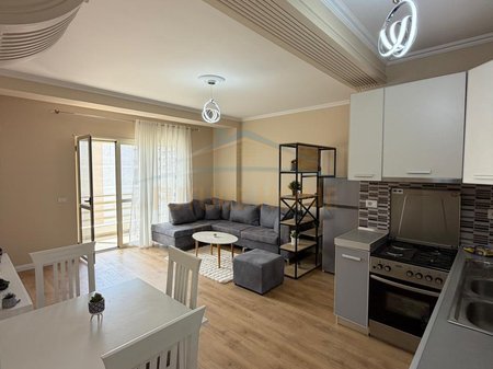 Qera, Apartament 1+1 Ish Rajoni , Durres
