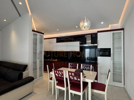 Shitet, Apartament 2+1+2+Verandë, Rruga Shefqet Kuka , Fresk