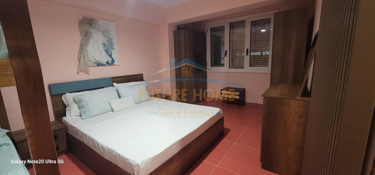 Shitet, Apartament 1+1, Lungomare ,Vlorë.