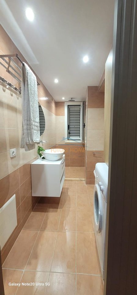 Shitet, Apartament 1+1, Lungomare ,Vlorë.