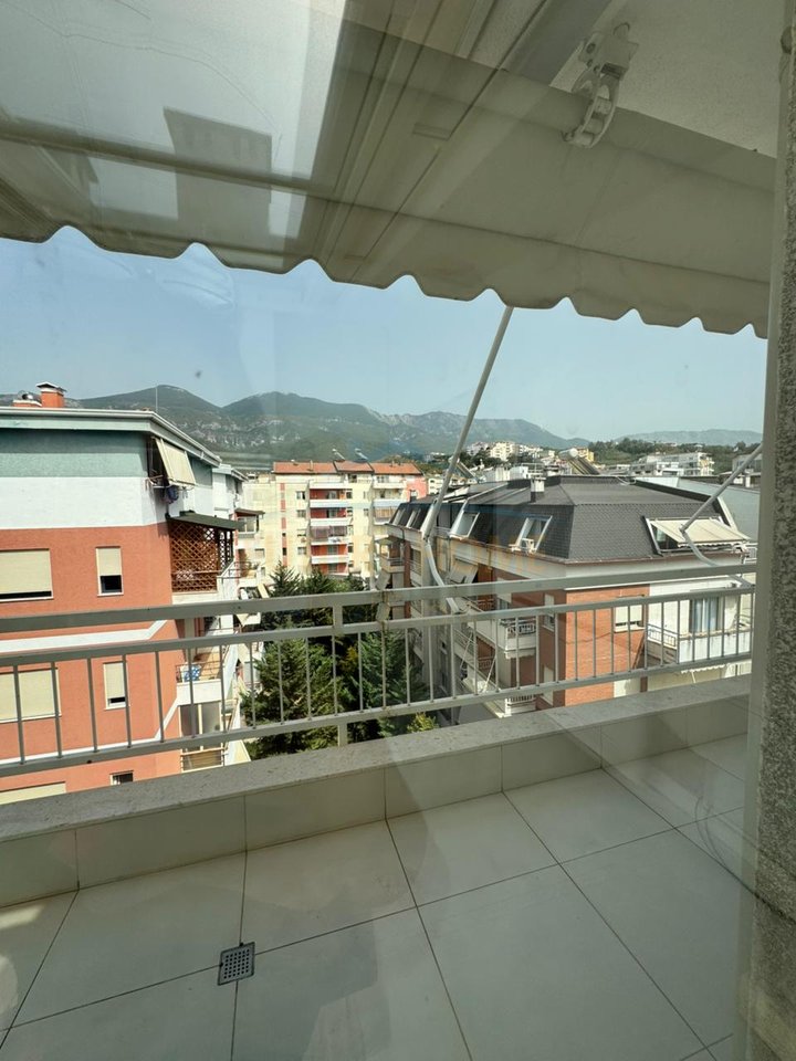 In vendita, Appartamento 2+1+2+Veranda, Via Shefqet Kuka, Fresk