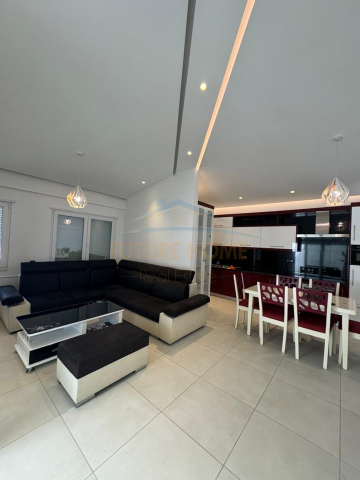 In vendita, Appartamento 2+1+2+Veranda, Via Shefqet Kuka, Fresk