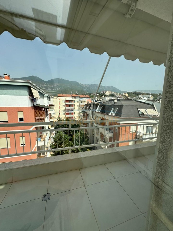 In vendita, Appartamento 2+1+2+Veranda, Via Shefqet Kuka, Fresk