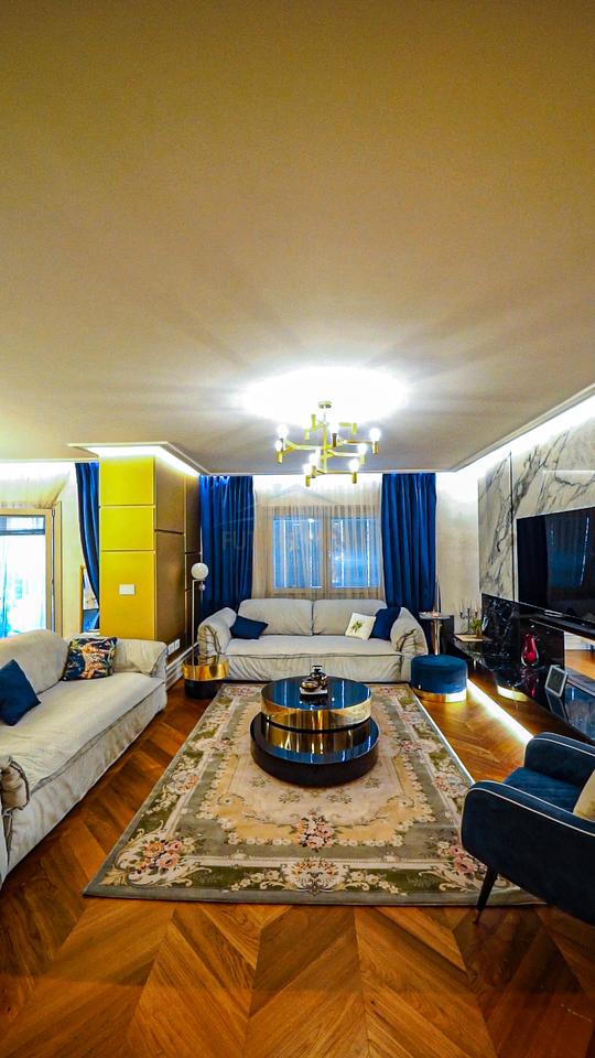 Shitet, Apartament Luxury 2+1+2, Komuna e Parisit, Tiranë.