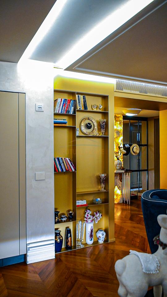 Shitet, Apartament Luxury 2+1+2, Komuna e Parisit, Tiranë.
