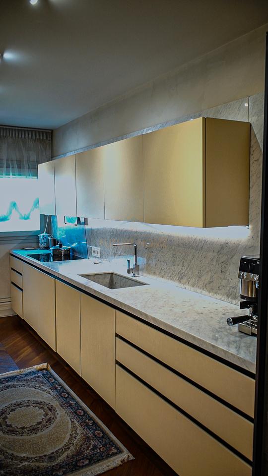 Shitet, Apartament Luxury 2+1+2, Komuna e Parisit, Tiranë.