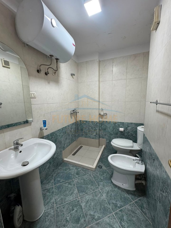 Shitet, Apartament 2+1+2, Rruga e Kosovarëve