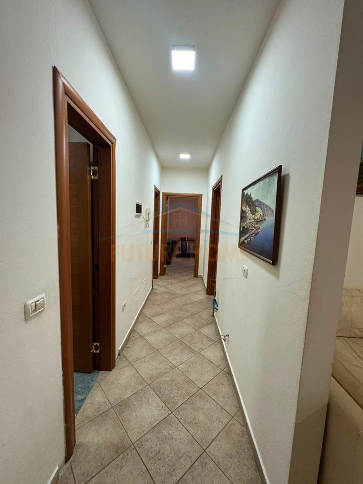 Shitet, Apartament 2+1+2, Rruga e Kosovarëve